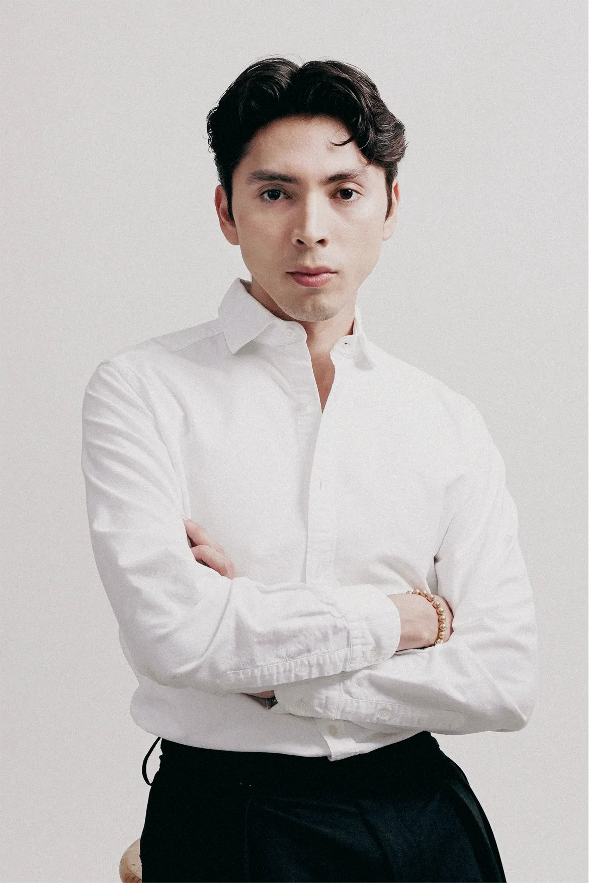 Professional portrait of Claudio González